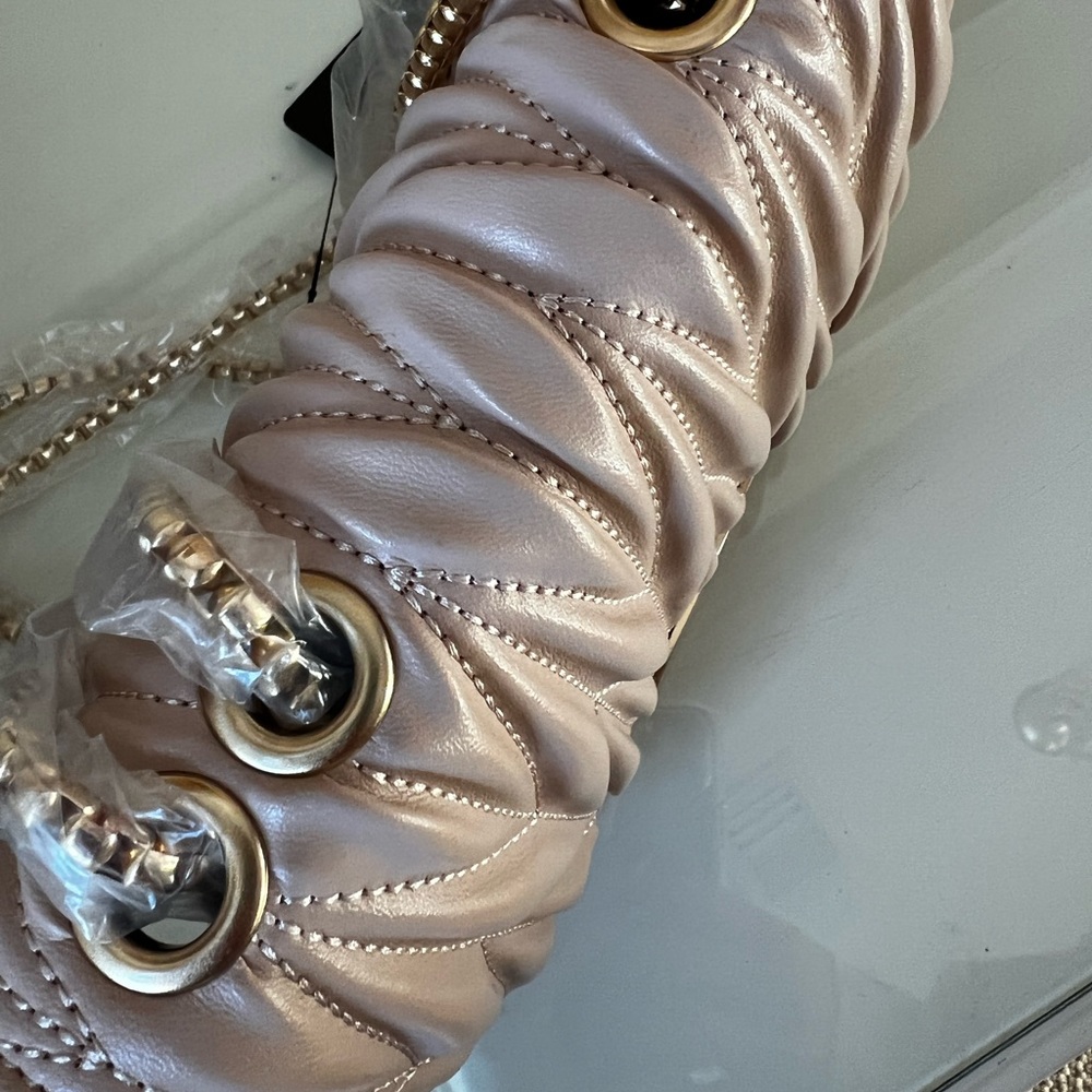 Pink Purse - Picture 4 of 7